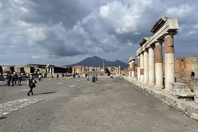 Guided Tour Pompeii And Vesuvius from Positano Skip the Line - Starting from Positano at 8:00 a.m.
