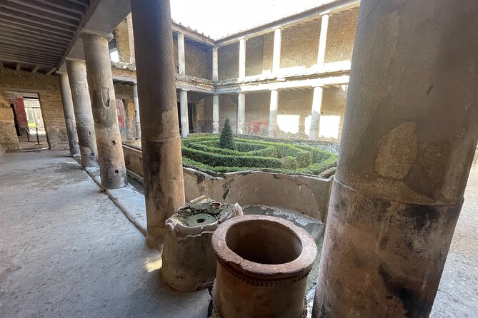 Guided Tour Pompeii And Vesuvius from Positano Skip the Line - What the $299 price includes