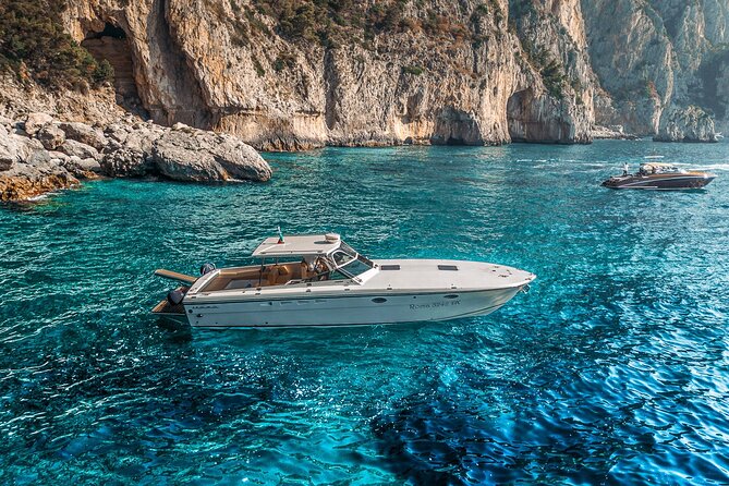 Half day around Capri by Itama 38 speedboat - Why seeing Capri by boat changes the day