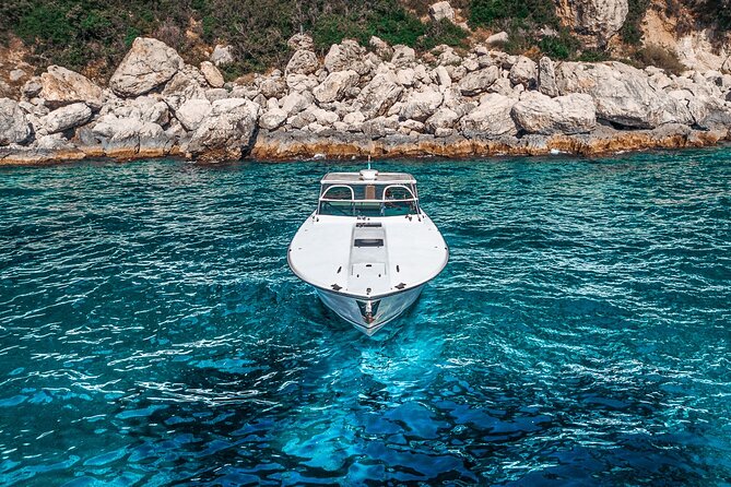 Half day around Capri by Itama 38 speedboat - The Blue Grotto: the stop that needs planning
