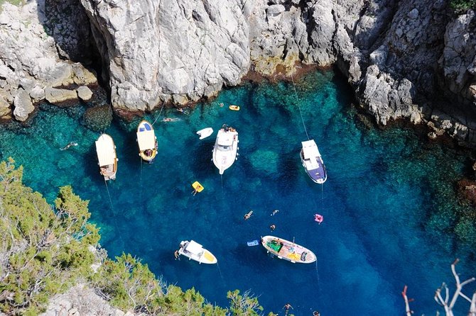 Half day around Capri by Itama 38 speedboat - Bagni di Tiberio and the Roman past