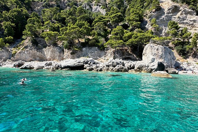 Half-day private boat tour of Capri - The Natural Arch and the Faraglioni