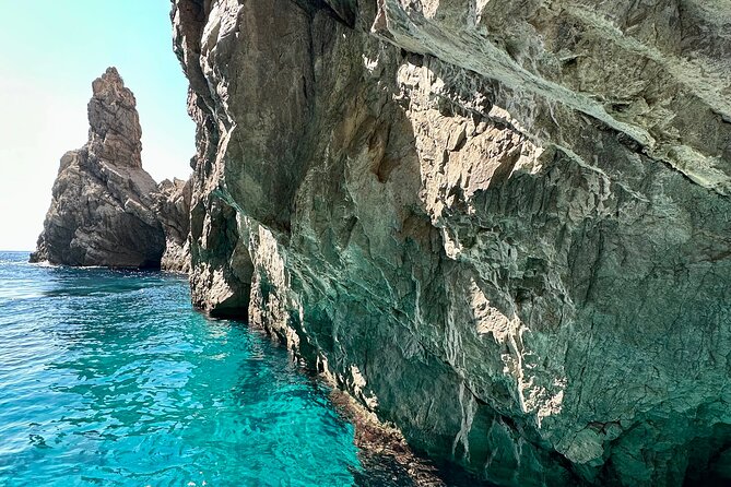 Half-day private boat tour of Capri - What the $281.76 price really buys