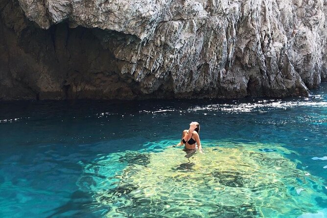 Half day tour of Capri by private boat - The Natural Arch and Villa Malaparte