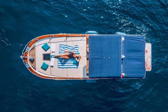 Half day tour of Capri by private boat - Starting at Marina Piccola