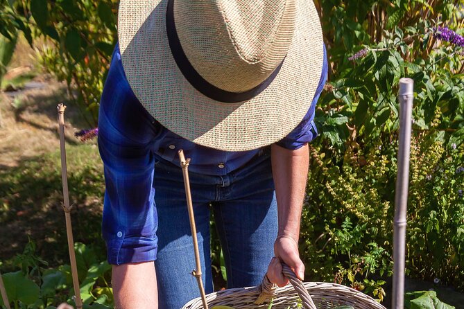 Hands-On Cooking Class & Farmhouse Tour on the Amalfi Coast - Getting to the meeting point in Amalfi