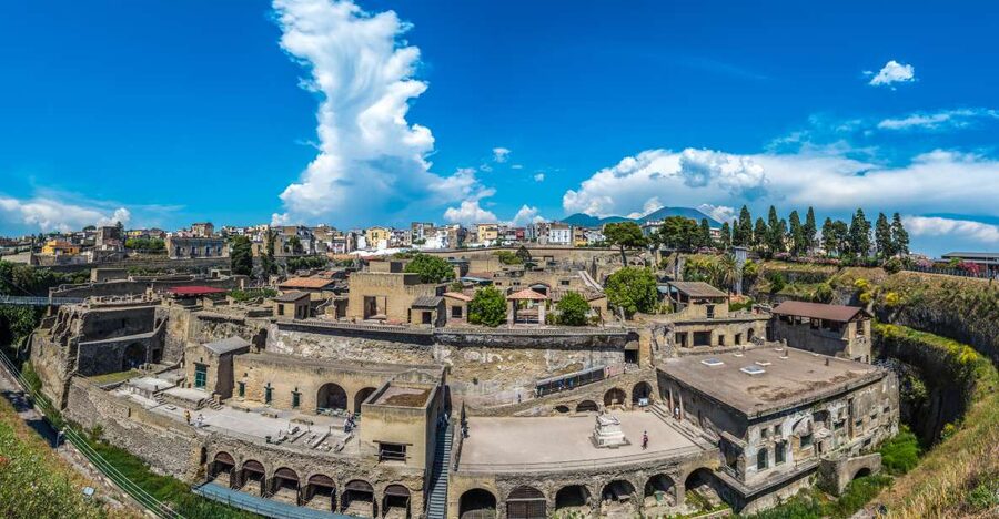 Herculaneum: 2-Hour Skip-the-Line Tour from Sorrento - Why Herculaneum rewards a closer look