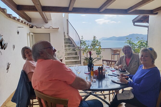 I offer cooking lesson of Amalfi tradition - Homemade wines turn the meal into a full evening