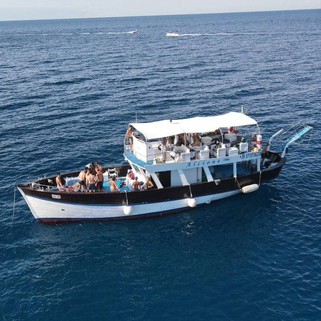 Ischia: Island Boat Tour with Neapolitan Lunch & Snorkeling - Key points to know before booking