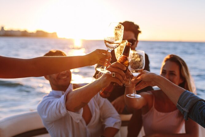 Luxury Capri Dining Experience & Aperitif with Yacht Transfer - Dinner above the Faraglioni Rocks