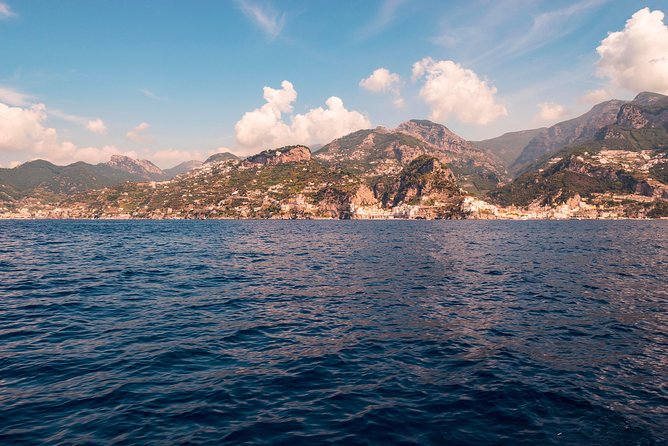 Luxury Private Boat Tour from Sorrento to Amalfi Coast– Shamal 40 - Along Nerano and the Li Galli Islands