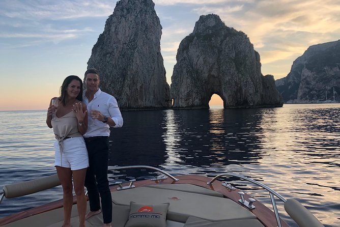 Mamma Mia Boat Experience! - Key points at a glance