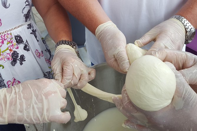 Mozzarella Class or Pizza Class - Ravello and the music village setting