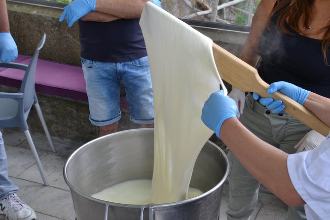 Mozzarella Class or Pizza Class - Furore is where the food experience begins