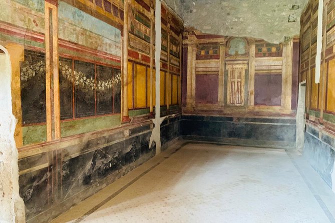 Mt Vesuvius and Pompeii Tour by Bus from Sorrento - Climbing Mount Vesuvius to the crater rim