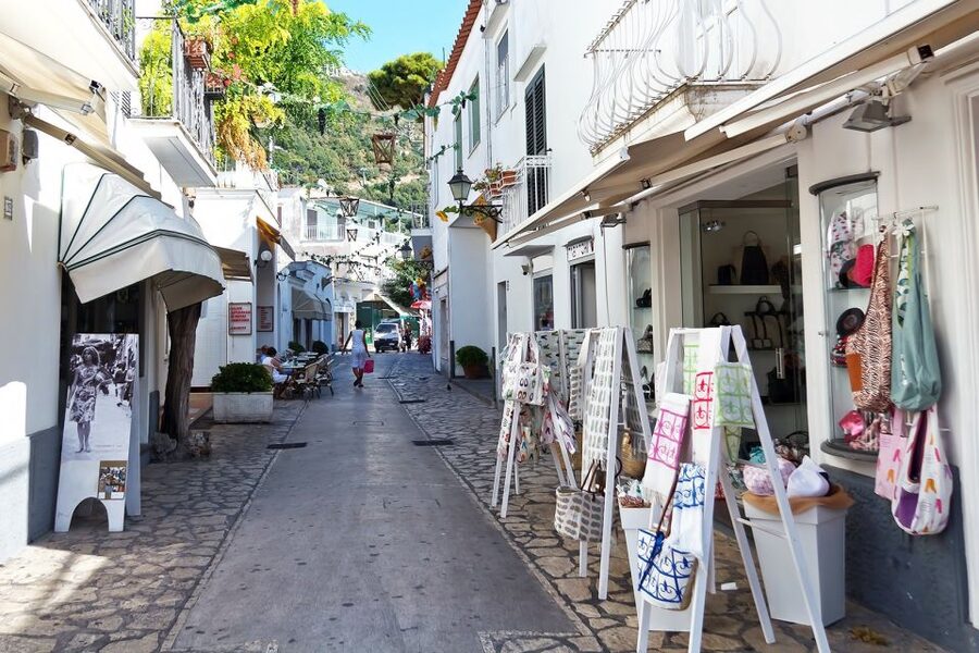 Naples: Full-Day Sorrento, Positano, and Amalfi Tour - Who should book this Sorrento and Amalfi Coast tour?