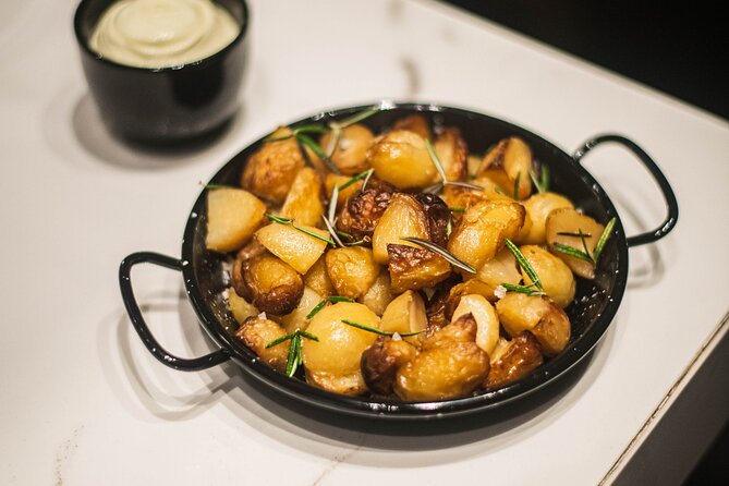 Nina's Sorrento Cooking Class: Enjoy Food, Music, and Free Wine - Handmade pasta and the useful lessons