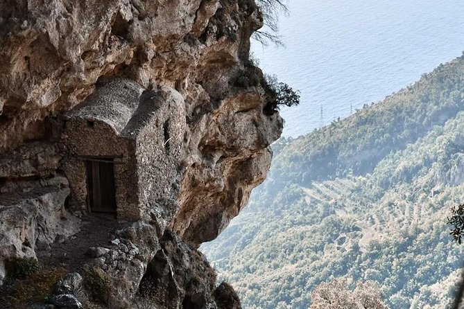 On the Path of the Gods: private trekking and shepherd snack - The physical side: views with a real edge