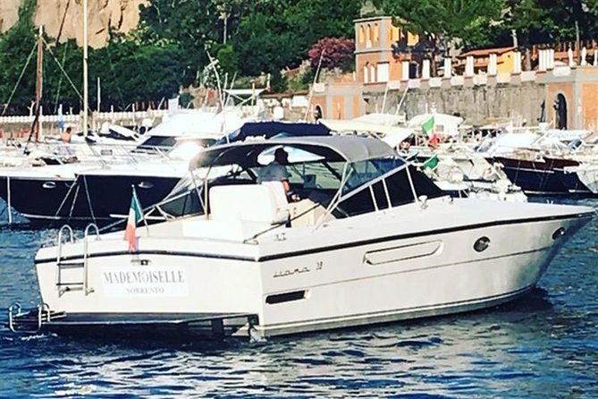 One day tour Capri - The northern coves and Punta Carena