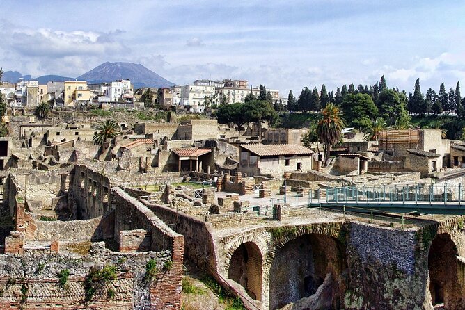 Pompeii and Herculaneum with Wine Tour - Timing, walking, and the shape of the day