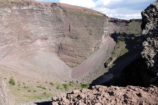 Pompeii and Mount Vesuvius SELECT tour - Reaching the summit of Mount Vesuvius