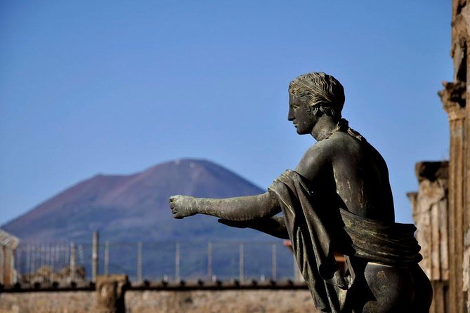 Pompeii and Mount Vesuvius SELECT tour - The coach makes a complicated day easier