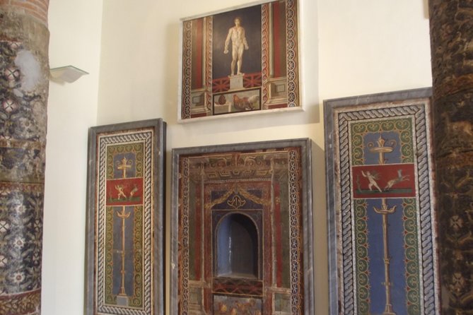 Pompeii and Naples with guide all day and tickets included - Key points at a glance