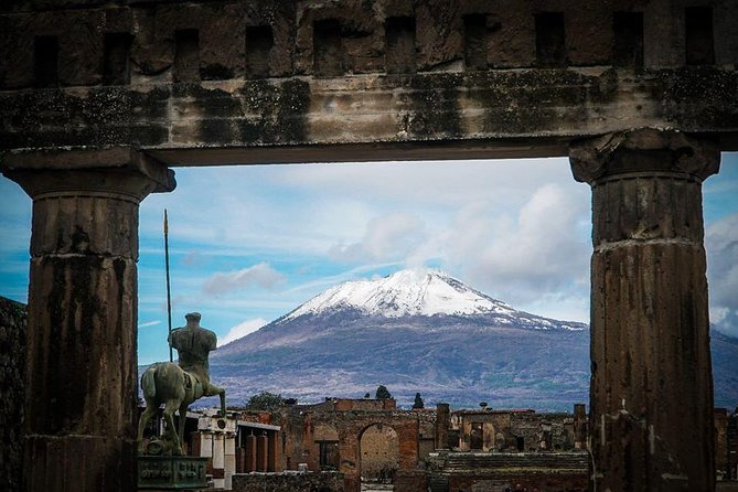 Pompeii Express Guided Tour by Train from Sorrento - Group size, pace, and guide style
