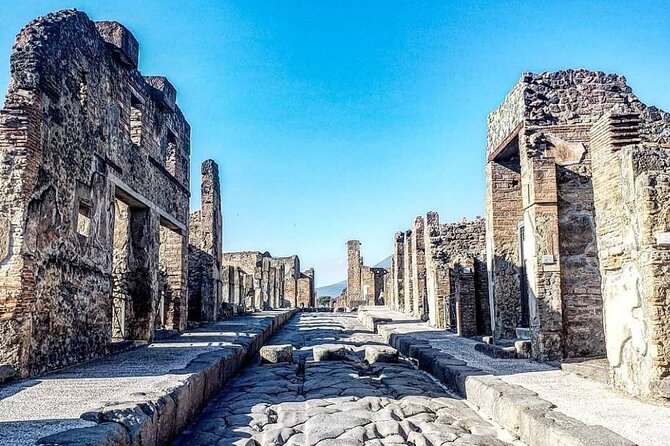 Pompeii Express Guided Tour by Train from Sorrento - The Circumvesuviana ride: useful, local, and sometimes crowded