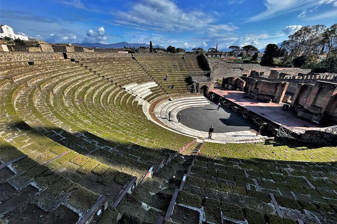 Pompeii Guided Tour and Wine Tasting from Positano - Group size, guides, and the feel of the visit