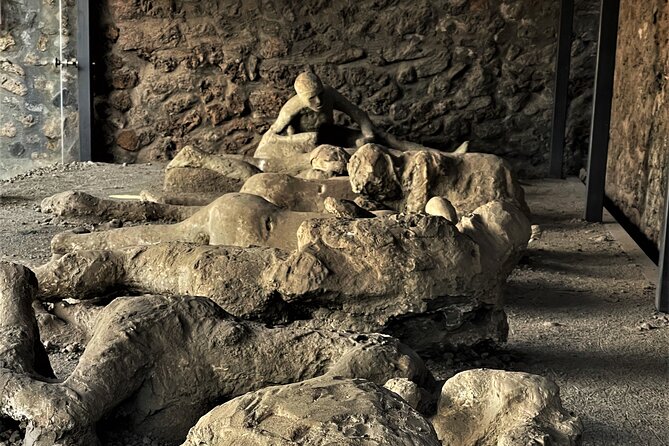 Pompeii Guided tour from Amalfi coast - The ride from Amalfi and the 40-minute pickup window