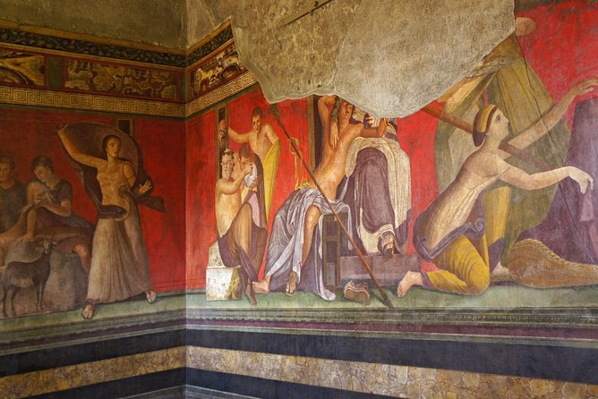 Pompeii, Herculaneum and Winery on Vesuvius with an Archaeologist - Why this private pairing works so well