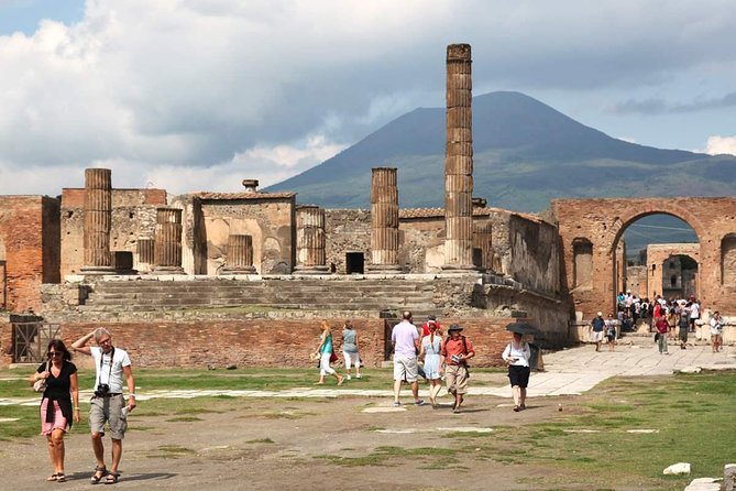 Pompeii & Herculaneum - Skip the line from Sorrento - Lunch between the excavations