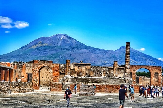 Pompeii & Mount Vesuvius Tour with Guided Visit, Tickets & Lunch - Pompeii in two hours: what you actually see