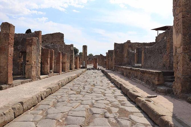 Pompeii Tour with Lunch and Wine Tasting from Positano - The drive to Cantine del Vesuvio