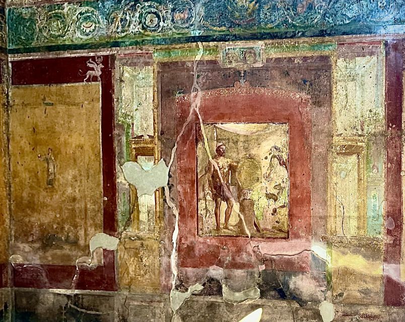 Pompeii-Vesuvius & Winery All Inclusive Tour From Positano - Hiking Mount Vesuvius for 90 minutes