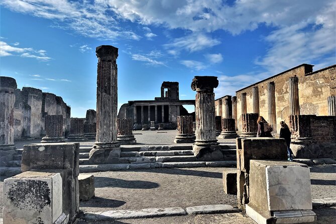 Pompeii & Vesuvius with Lunch & Wine Tasting from Amalfi Coast - Starting from Positano at 8 a.m.