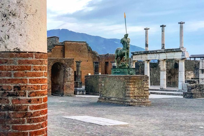 Pompeii & Vesuvius with Lunch & Wine Tasting from Positano - Transport, timing, and the long return