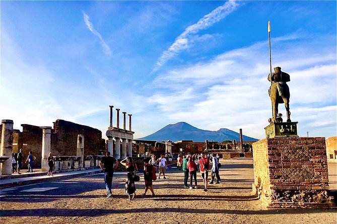 Pompeii & Vesuvius with Lunch & Wine Tasting from Positano - Who should book this day?