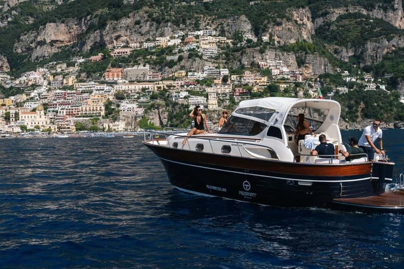 Positano: Amalfi Coast & Emerald Grotto Private Boat Tour - The Emerald Grotto and its extra admission