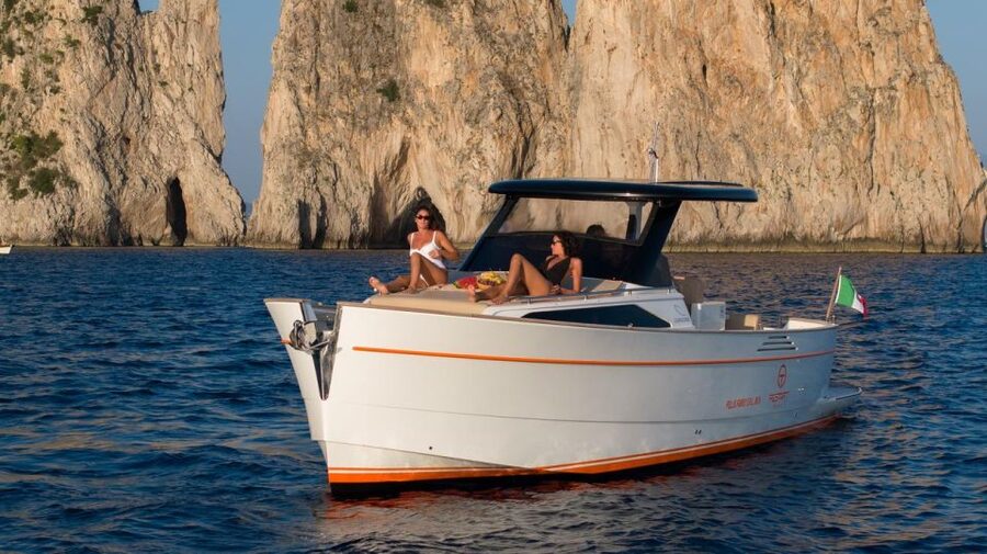 Positano: Boat Tour of Capri with Drinks and Snacks - Why this Positano to Capri boat day works