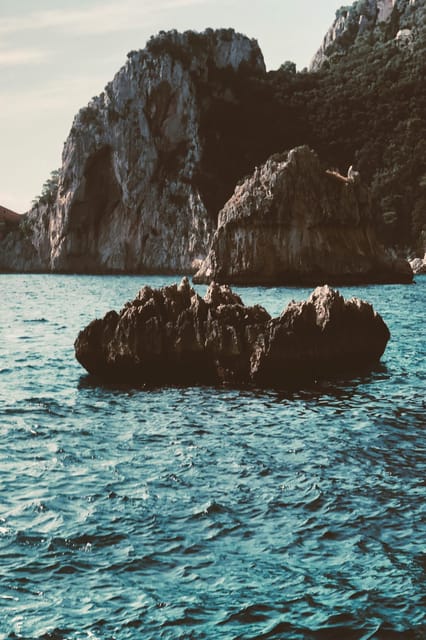 Positano: Capri and Blue Grotto Shared Boat Tour with Drinks - Who should book this tour?