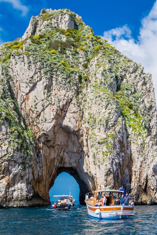 Positano: Capri Boat Tour with Swimming, Drinks, and Snacks - Meeting point and practical preparation