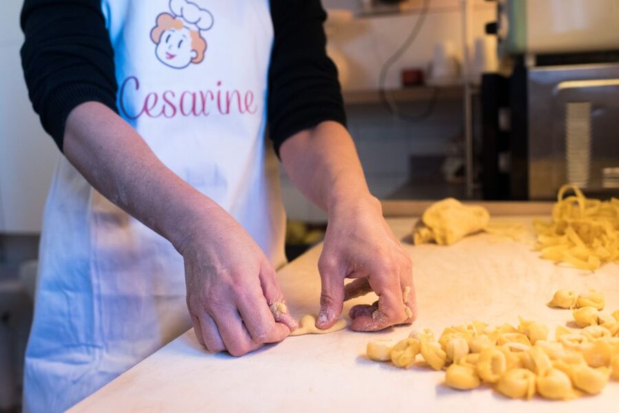 Positano: Pasta & Tiramisu Cooking Class at a Local's Home - Key points to know before booking