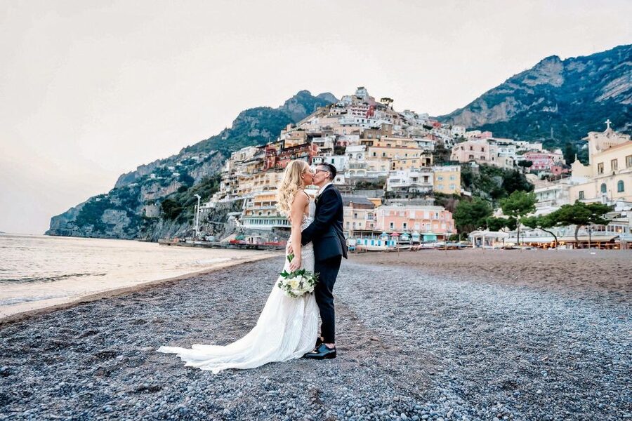 Positano: Private Photo Shoot with a PRO Photographer - Posing help without losing natural moments