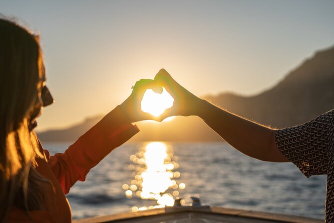 Positano Private Sunset Tour - An aperitif with Prosecco and simple snacks