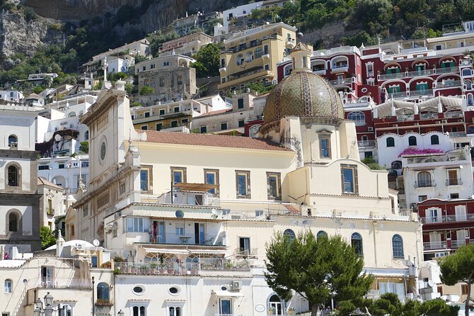Positano Private Walking Tour With A Professional Guide - Downtown streets, shops, and galleries