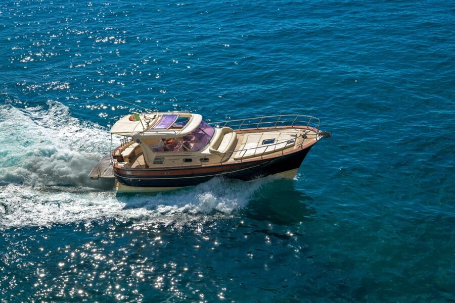 Positano: Shared Sunset Cruise - The boat, crew, and onboard extras