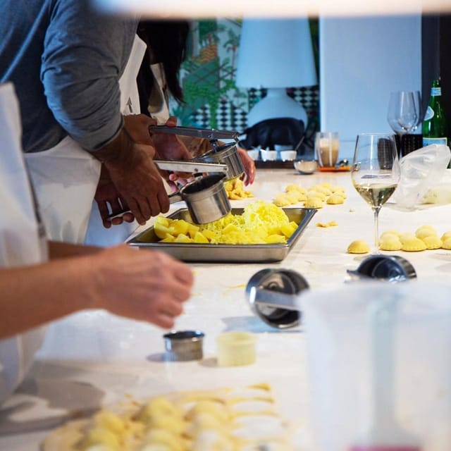 Positano: Small Group Cooking Class with Prosecco & Dessert - Planning your day around the class