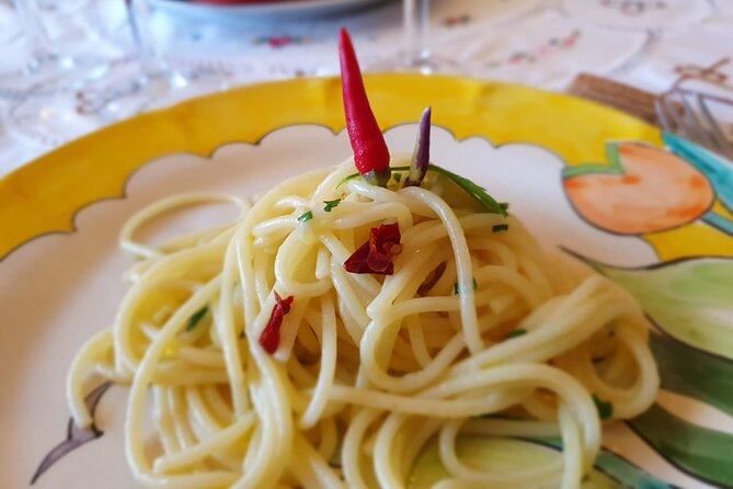Positano Spaghetti experience - From garden ingredients to a shared meal